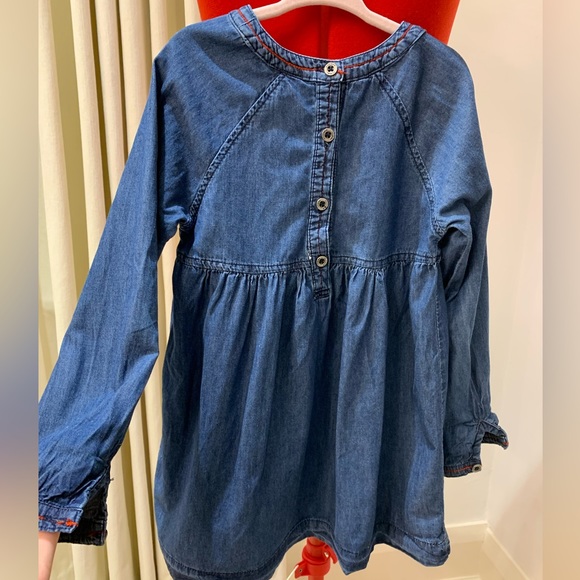 Tommy Hilfiger Denim Dress long sleeve red stitching (5 years) - Picture 3 of 12
